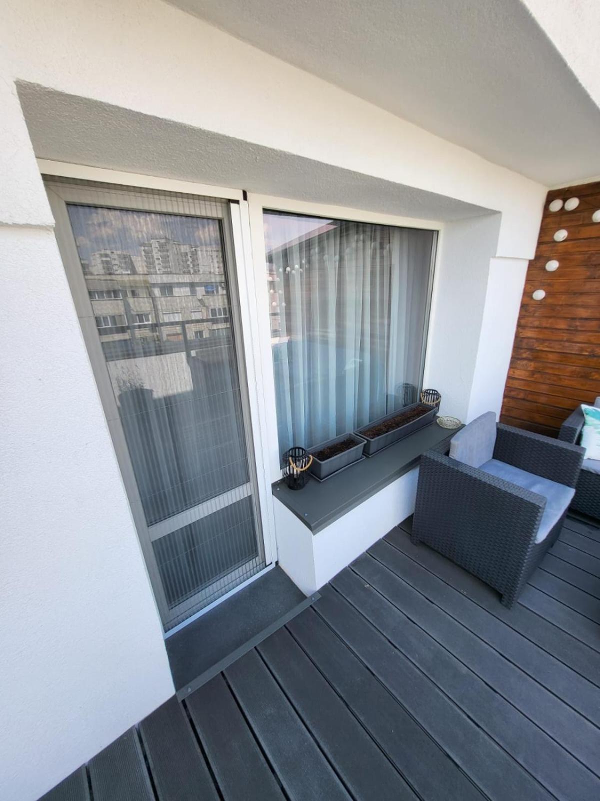 Demure Terrace Apartment Bucharest Exterior photo